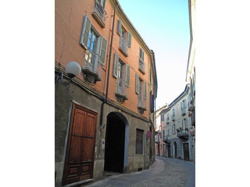 Appartamento In Centro Storico Асти Екстериор снимка