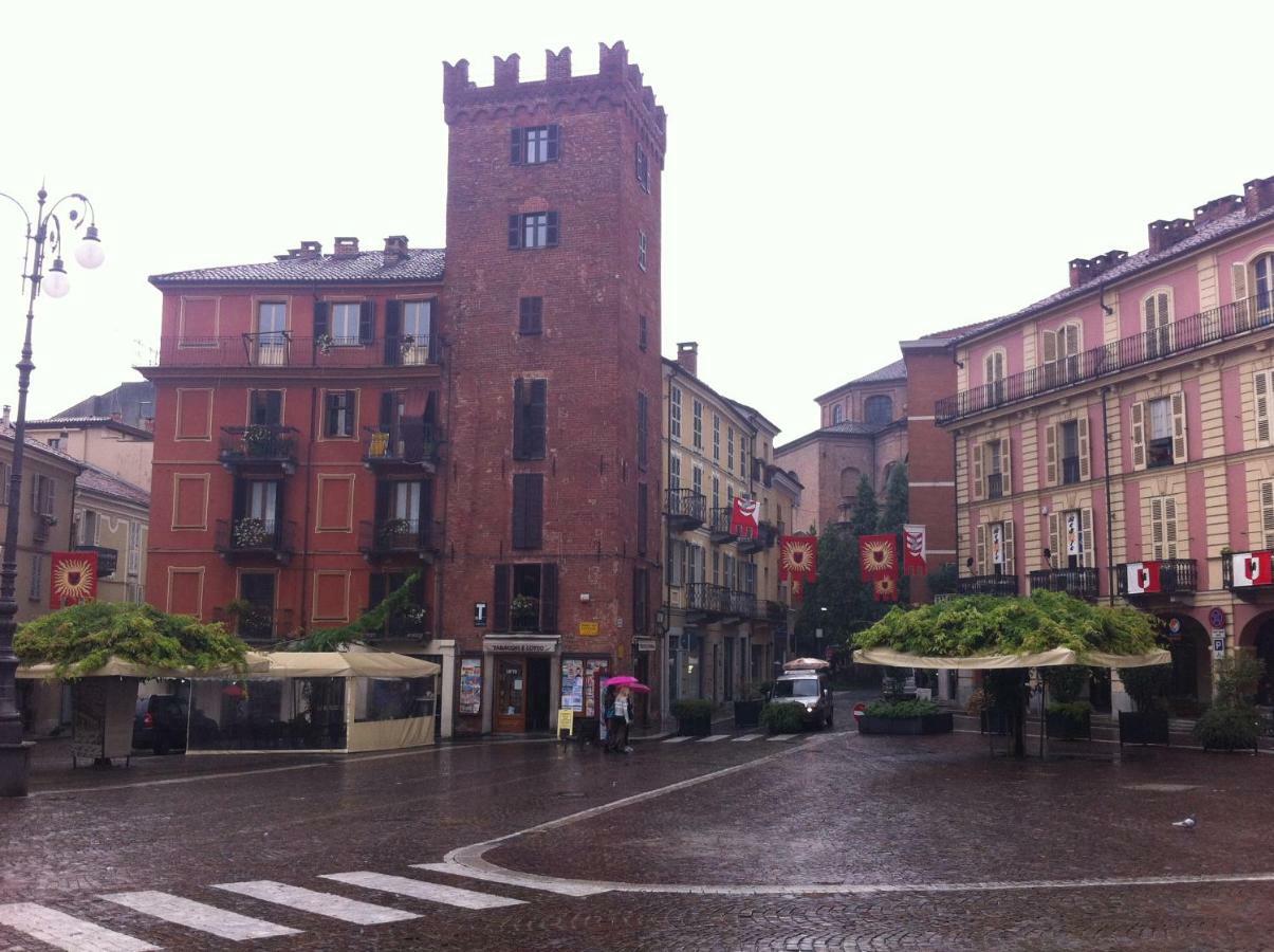 Appartamento In Centro Storico Асти Екстериор снимка