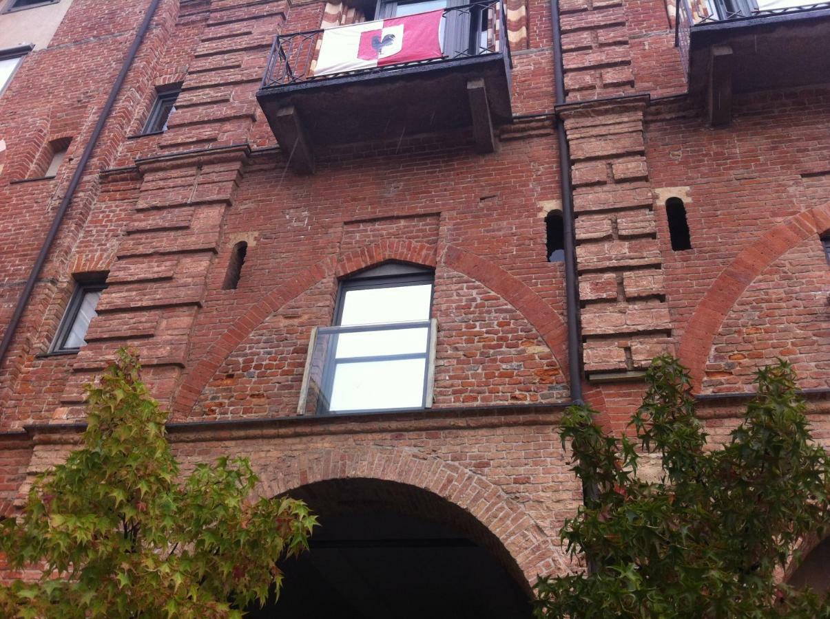 Appartamento In Centro Storico Асти Екстериор снимка