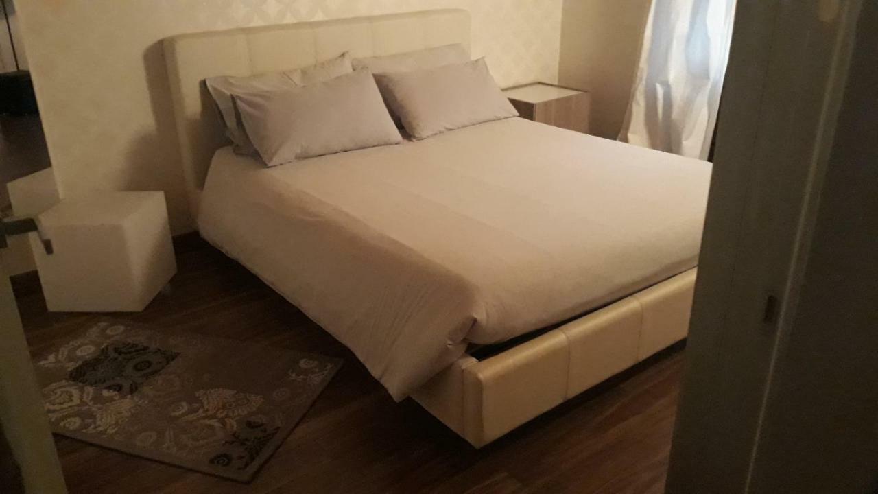 Appartamento In Centro Storico Асти Екстериор снимка